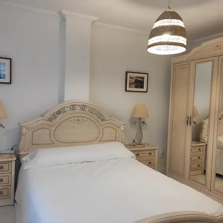 Apartment Casa Philippe With Terrace, Swimming Pool, Garage